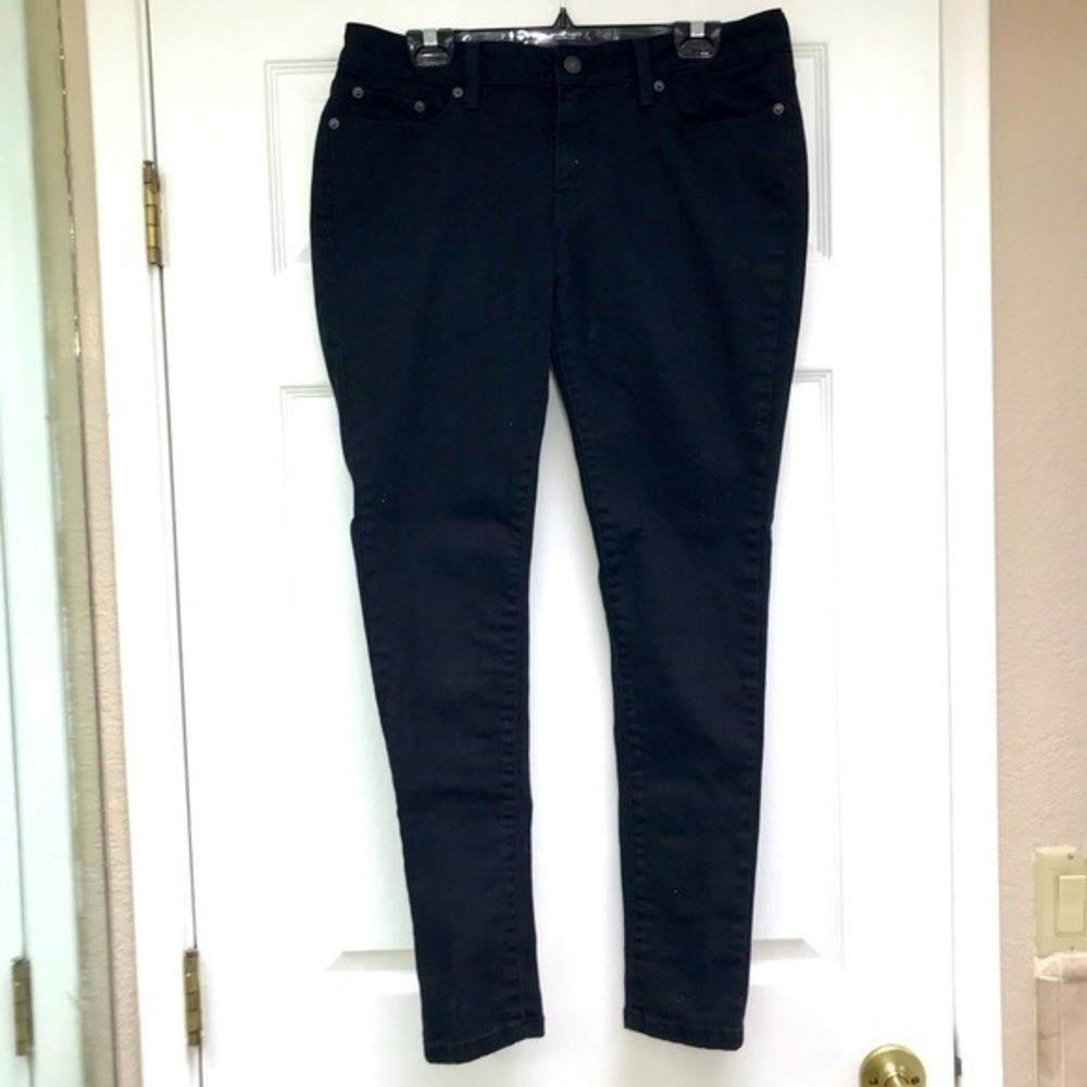 Levi's 710 Super Skinny Black Jeans-Size 28 x 30